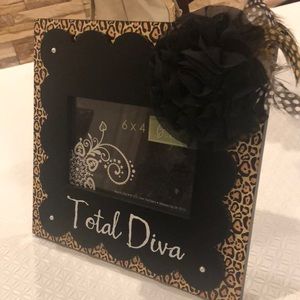 NWOT Diva Picture Frame